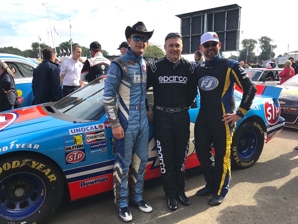 EMOCIONANTE OVAL RACING ACTION – Velocidade no Sangue