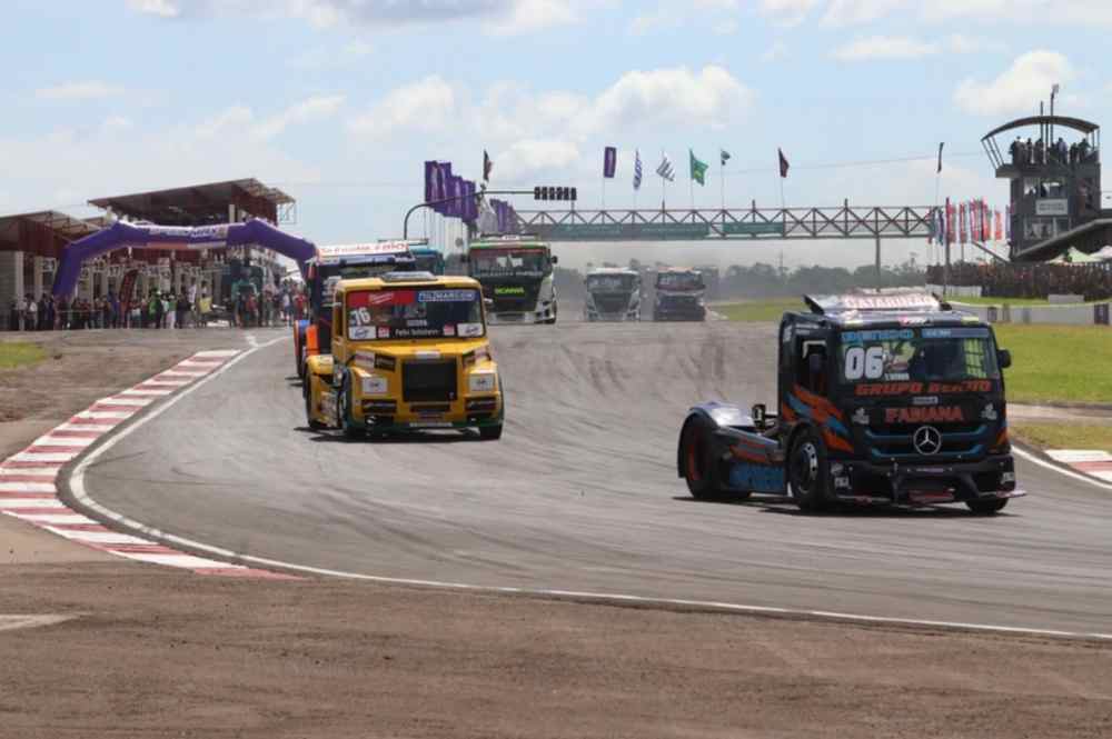 Truck – O piloto Rafael Fleck é o pole position Fórmula Truck em Rivera ...