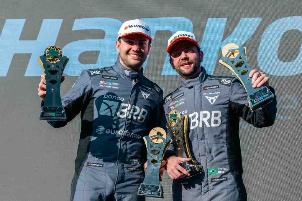 TCR Brasil: Raphael Reis e Felipe Fraga conquistam a pole do Super Challenge Interlagos