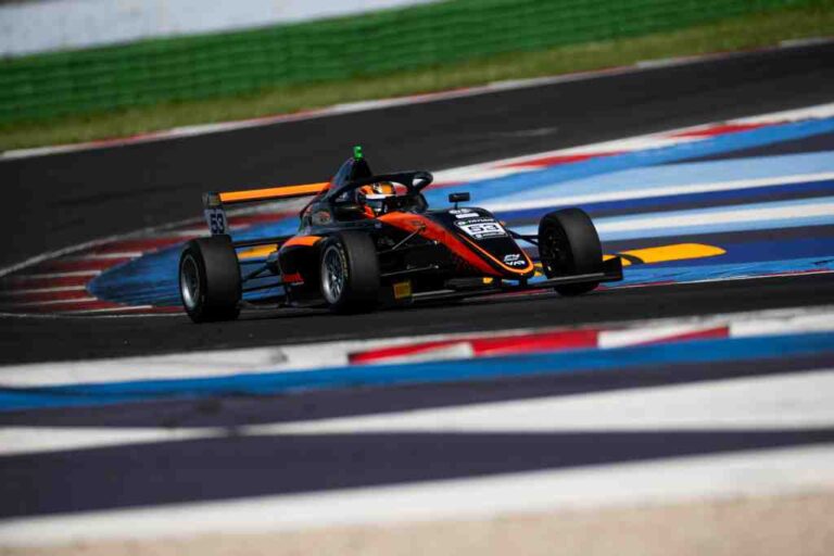 F4: Pedro Lima inicia em Vallelunga sua campanha na EuroF4 com a equipe VAR