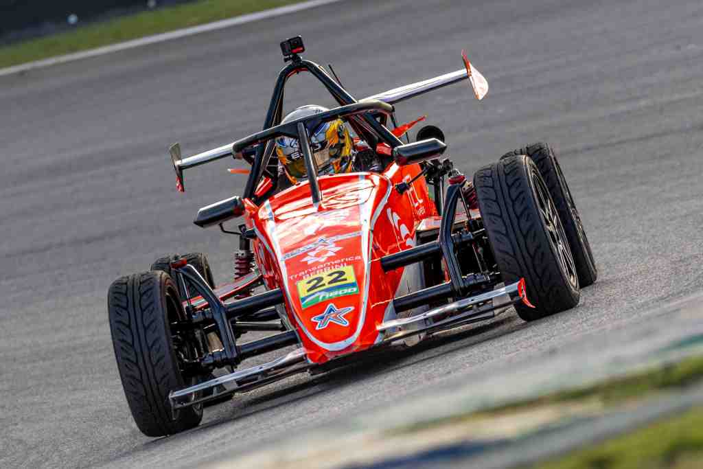 F1600: Lucas Monteiro chega embalado pela liderança e quer ampliar vantagem na 6ª Etapa da Fórmula 1600 em Interlagos