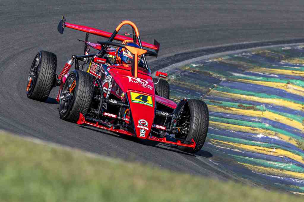 F1600: Marcel Fachini conquista duas vitórias e domina a 6ª etapa da Fórmula 1600 em Interlagos