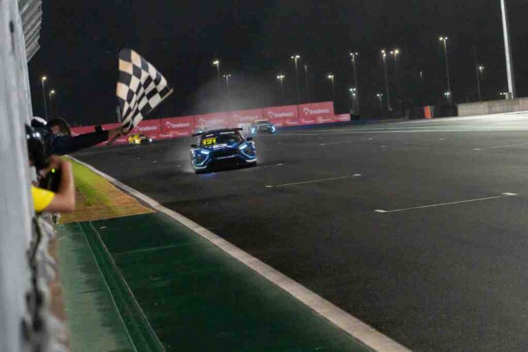 StockCar: Com um ritmo alucinante, Felipe Baptista sai de quinto para vencer a sprint de Cuiabá