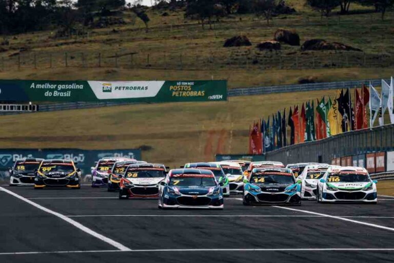 StockLigth: Gabriel Koenigkan vence a primeira corrida no Velocitta