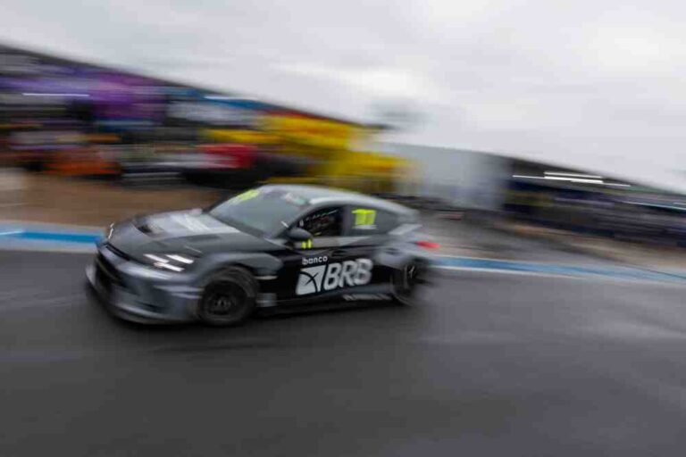 TCR Series: Raphael Reis é top 10 nas primeiras atividades da TCR Brasil no Velocitta