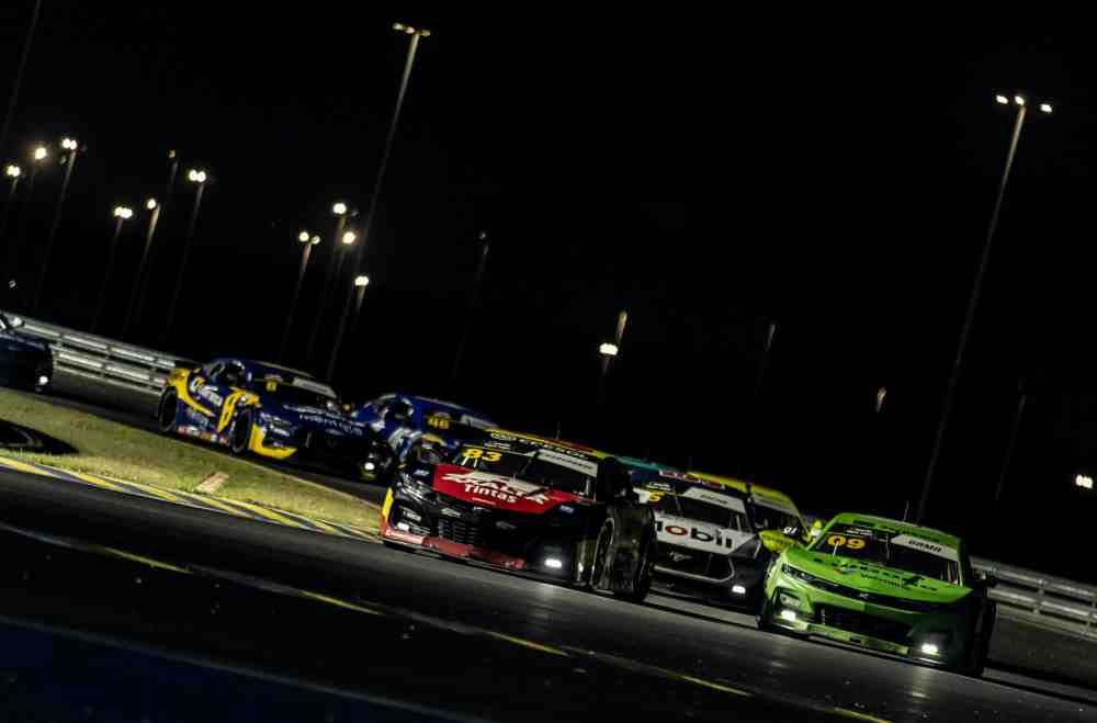 Nascar Brasil: Arthur Gama vence a Night Challenge da NASCAR Brasil em Cuiabá e celebra superação