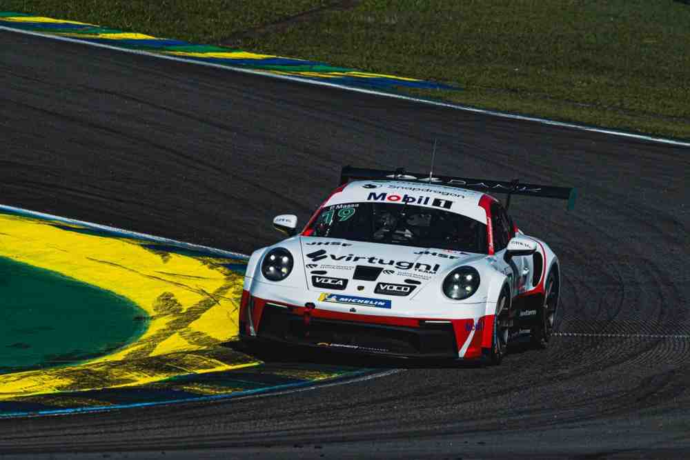 PorscheCup: Pipo Massa fica a um ponto de ser campeão da Porsche Carrera Cup Rookie