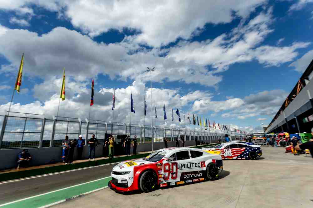 Nascar Brasil: Primeiras voltas no oval de Chapecó marcam início da etapa da NASCAR Brasil